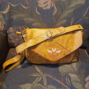 Vintage tooled genuine leather shoulder bag purse
